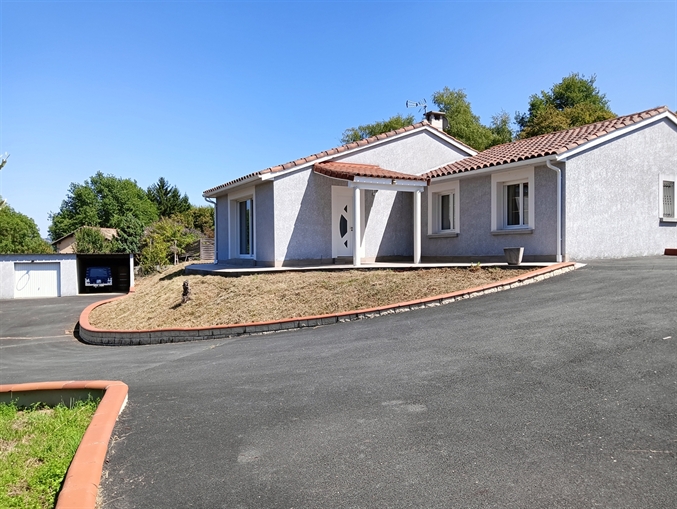 ges Parking Dépendance Hauteurs Aubin Réf 25335 DCV Immobilier Decazeville 12300 Aveyron.JPG